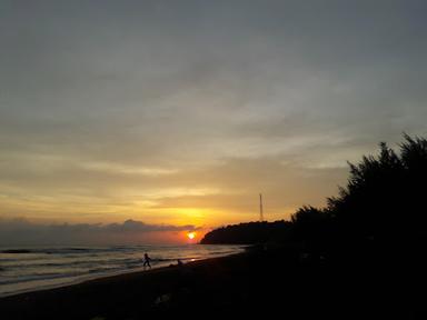 WARUNG MAKAN BU HARTI