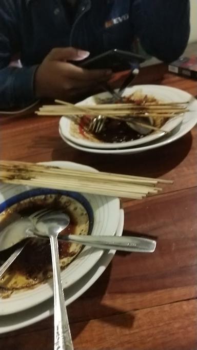 WARUNG SATE GULE KAMBING UHUD