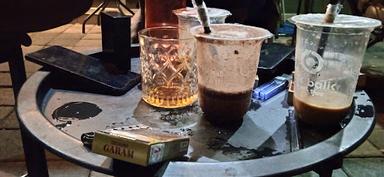 TITIK BALIK COFFE SHOP