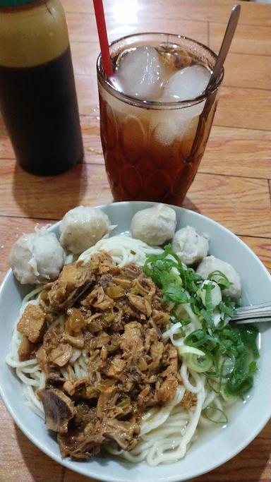 BAKSO DUNIA & MIE AYAM PAK UMAR