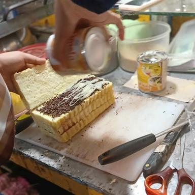 KUE BANDUNG PAK TATANG