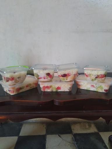 SALAD BUAH ADIVA