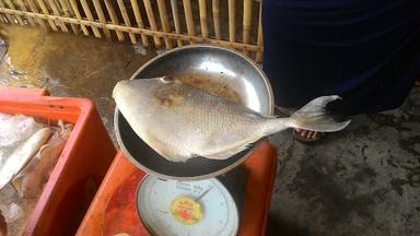 RUMAH MAKAN IKAN BAKAR PAK RAWUD