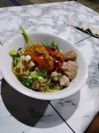 MIE AYAM BAKSO CAKNUR