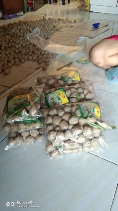 TAHU PENTOL BAKSO MBAK MHIET