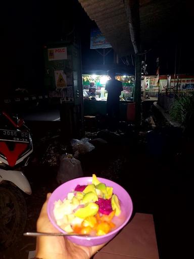 AYA BUNDA KEDAI ES BUAH & JUS