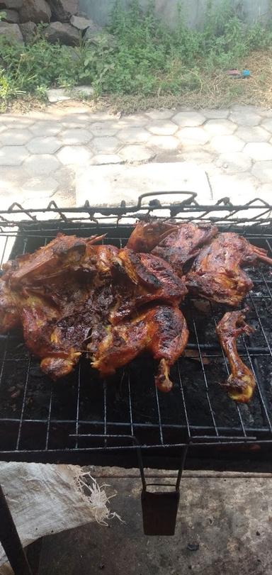 AYAM BAKAR IBU HEMI