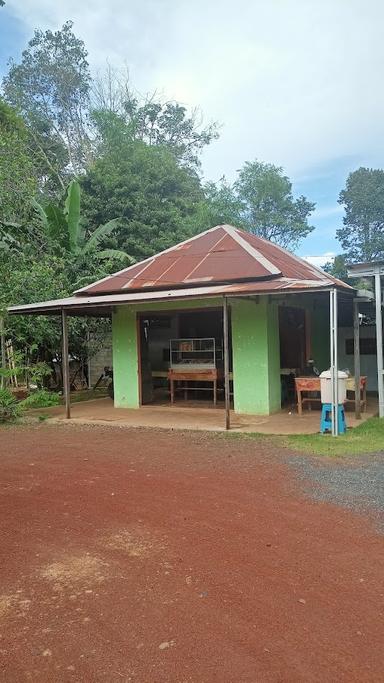 WARUNG MAKAN QONA'AH