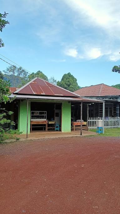 WARUNG MAKAN QONA'AH