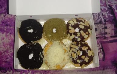 DONAT KENTANG KOE