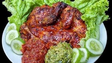 AYAM BEKAKAK MADU RAHAYU SAMBEL MERCHON