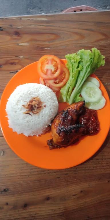 AYAM BAKAR BU JUM