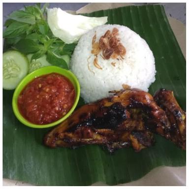 AYAM BAKAR BU UMI