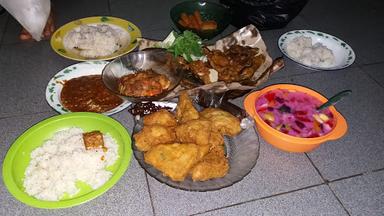 MIE AYAM BANYUMAS PONDOK BAHAR