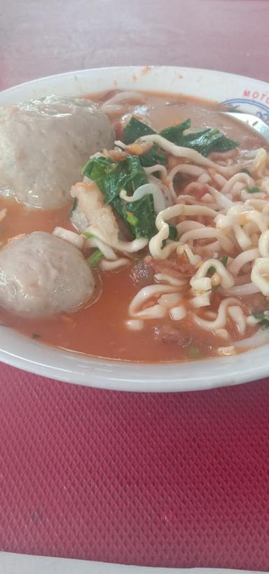 MIE AYAM DAN BAKSO DOWER