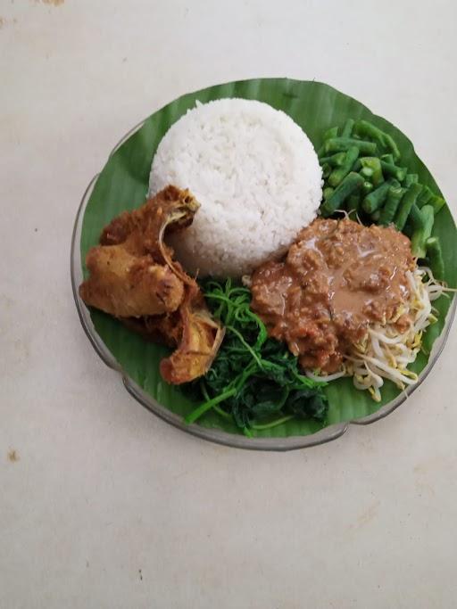 NASI PECEL AYAM KAMPUNG