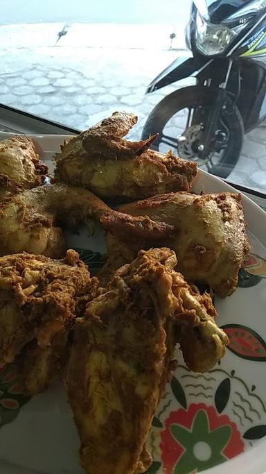 WARUNG MAKAN AYAM GORENG NDESO