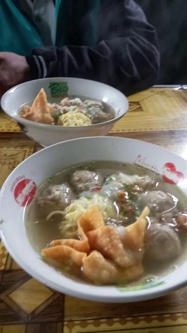 BAKSO & MIE AYAM PAK ARIF