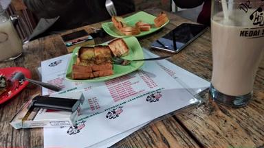 DE UMPONG KEDAI SUEGAR