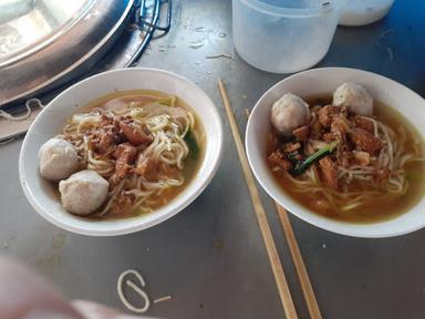 MIE AYAM DAN BAKSO JUN-JUN