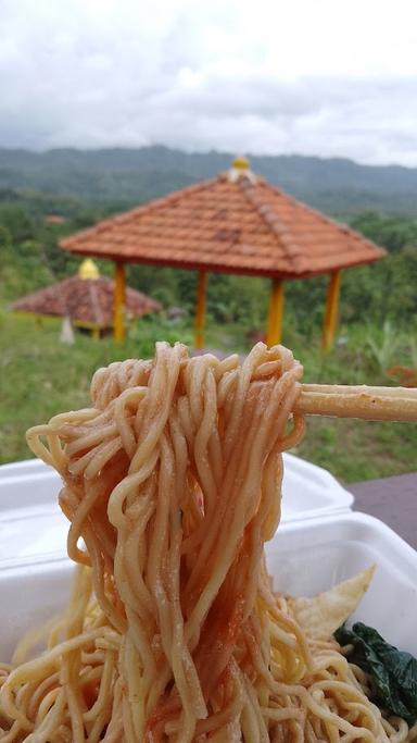 MIE AYAM DAN BAKSO SELERAMU