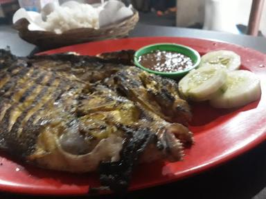 WARUNG IKAN BAKAR OBAT PUSING