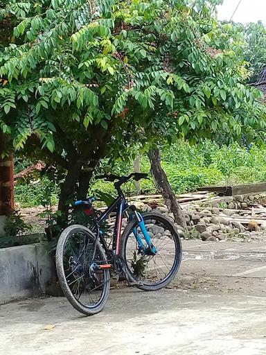 WARUNG MIE AYAM MBAK TUM