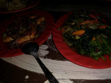 KEDAI KERANG DOWER MAMIH AWEN