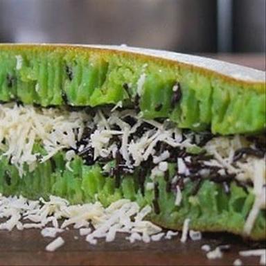 MARTABAK BANGKA PUTRO RAHAYU SPESIAL MANIS & TELOR