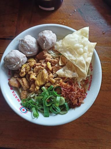 MIE AYAM BAKSO LAKSANA