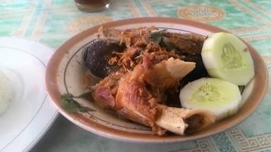 WARUNG SATE JAJAR BU NGATINI