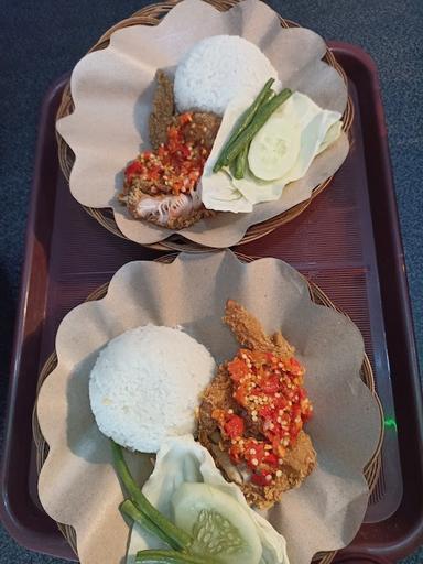 AYAM GEPREK SA'I KARANGMOJO