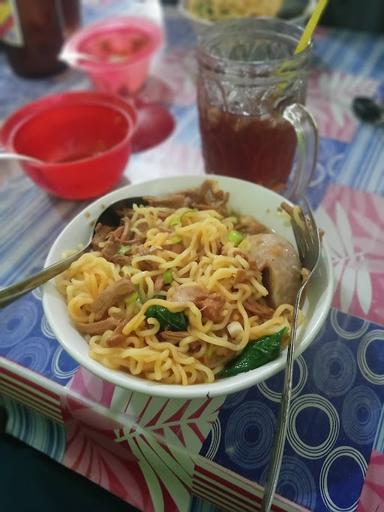 BAKSO ANDESWA MACAN KEMBAR