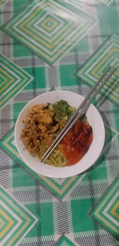 MIE AYAM HIJAU 99