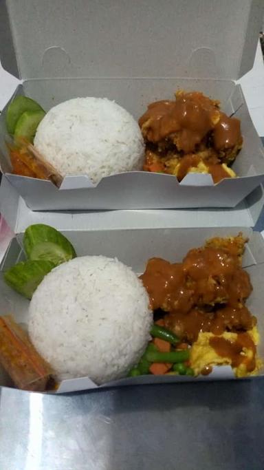 AYAM GEPREK, AYAM PENYET, BEBEK BACEM, CHICKEN KARAAGE, YAMIN PENTOL, TELUR KRITING, DONAT