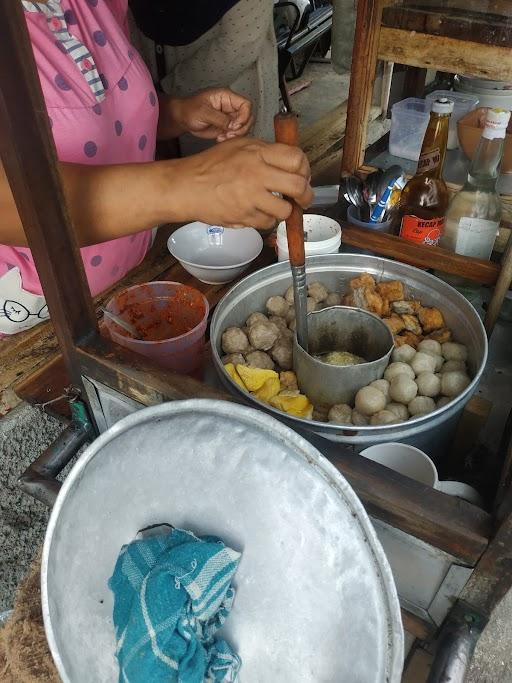 BASO BAKWAN MANG ADE