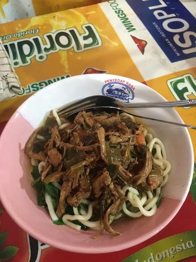 MIE AYAM & MIE BAKSO BENGAWAN SOLO LARISO