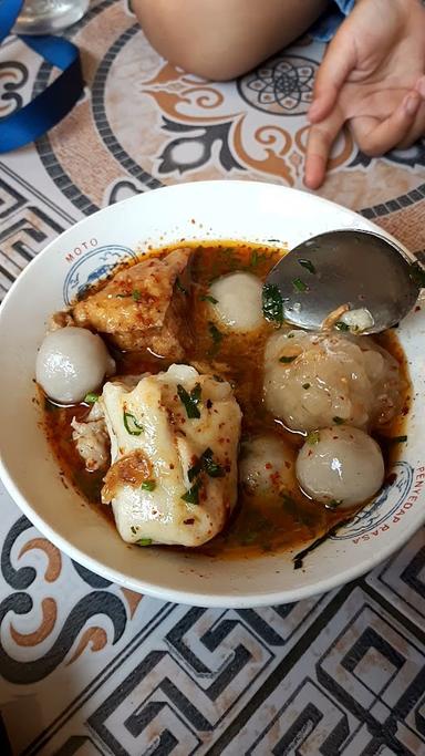 MIE BASO GEULIS (TEH WIDA TEA)