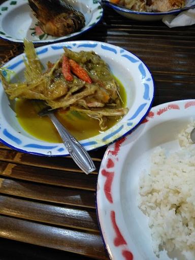 RUMAH MAKAN & TOKO MIE BAKSO 'SUGEMA'