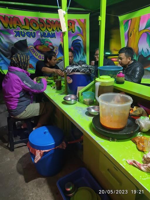 WARUNG PECEL LELE RONGGOLAWE