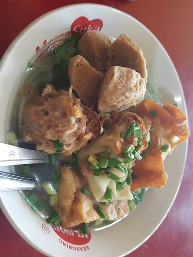 BAKSO SOLO & MIE AYAM GENDUK