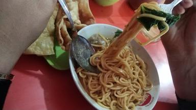 BAKSO SOLO & MIE AYAM GENDUK