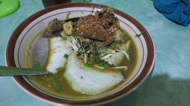 SOTO DAGING DAN BABAT PAK NO