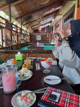 Photo's Warung Apung Rahmawati & Rahmawati Suki And Grill Malang