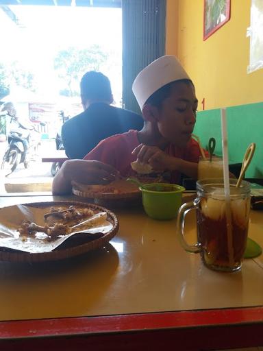 WARUNG MBAK TUTUT