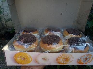 ALESHA CAKE & DONUTS