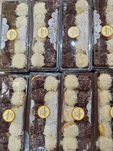 JUAL KUE DAN ROTI PUNJUNGAN