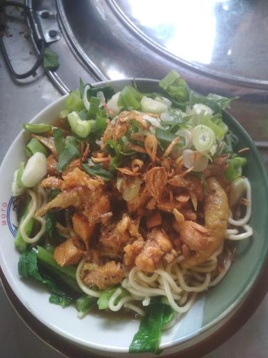 BAKSO & MIE AYAM PUTRA DEMAK