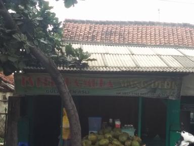 ES KELAPA MUDA MANG DEDI