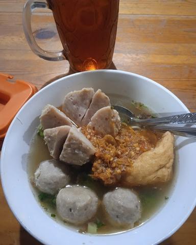 MIE BAKSO MANDALA PAK SUKADI